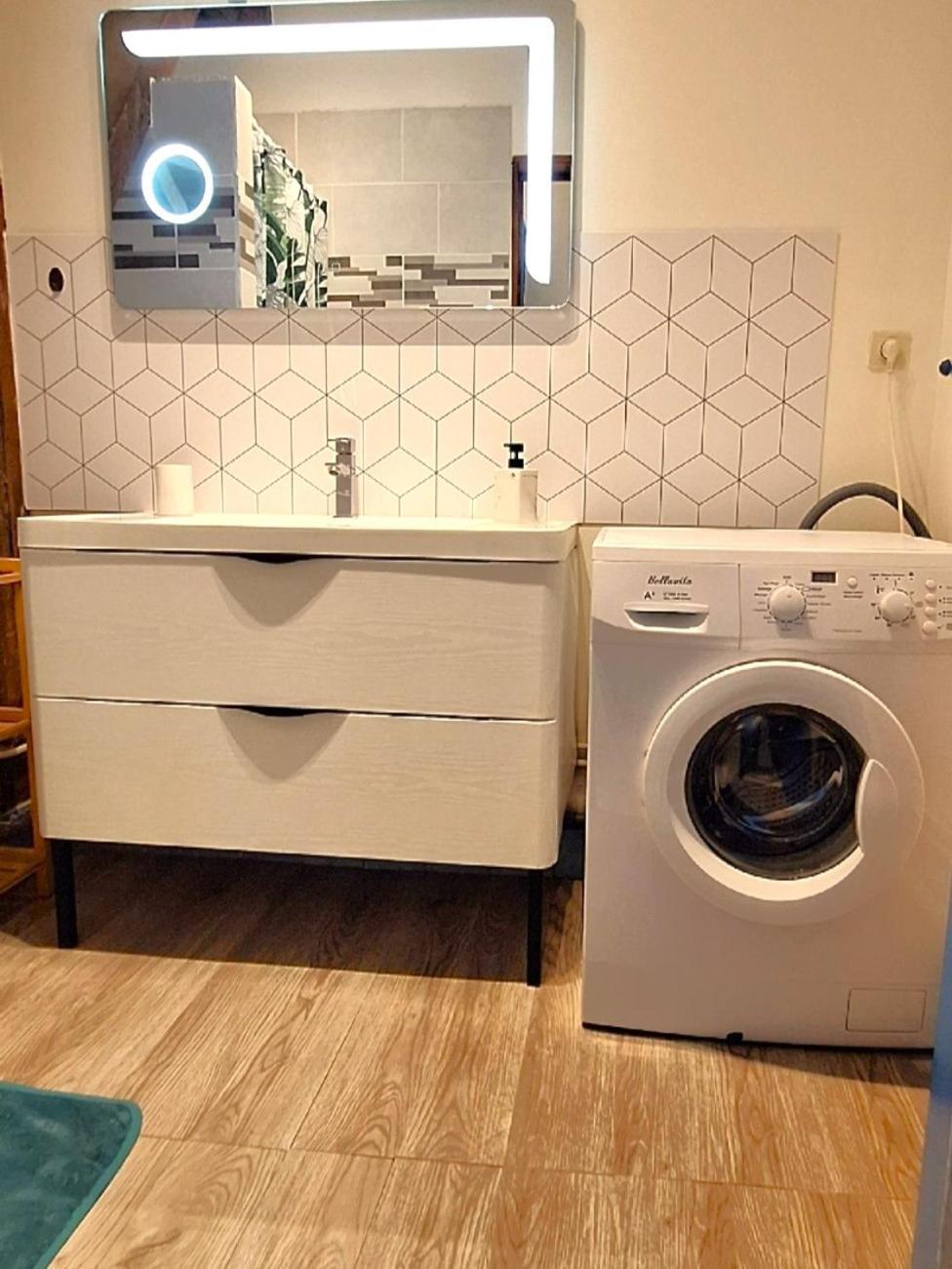 Apartment Proche Gare Et Centre-ville, Parking Gratuit Et Facile, Wifi *